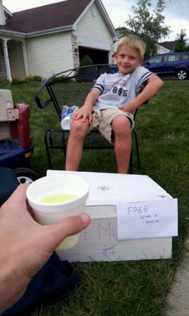 Pictures That Will Restore Your Faith In Humanity - 6. And this little kid invented a new form of currency.